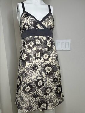 VINCE Floral Cotton Silk Shirt Dress Slip On Pockets Women’s Size 8 M